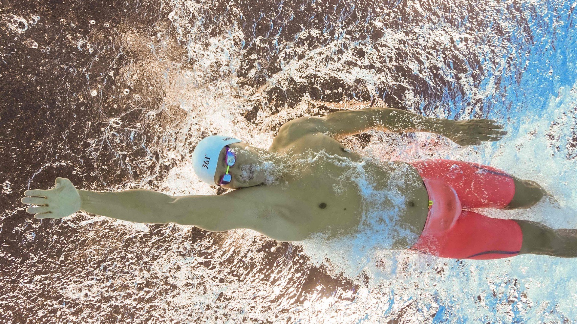 _跨国龙舟赛：东西方文化的交融_，国际赛龙舟